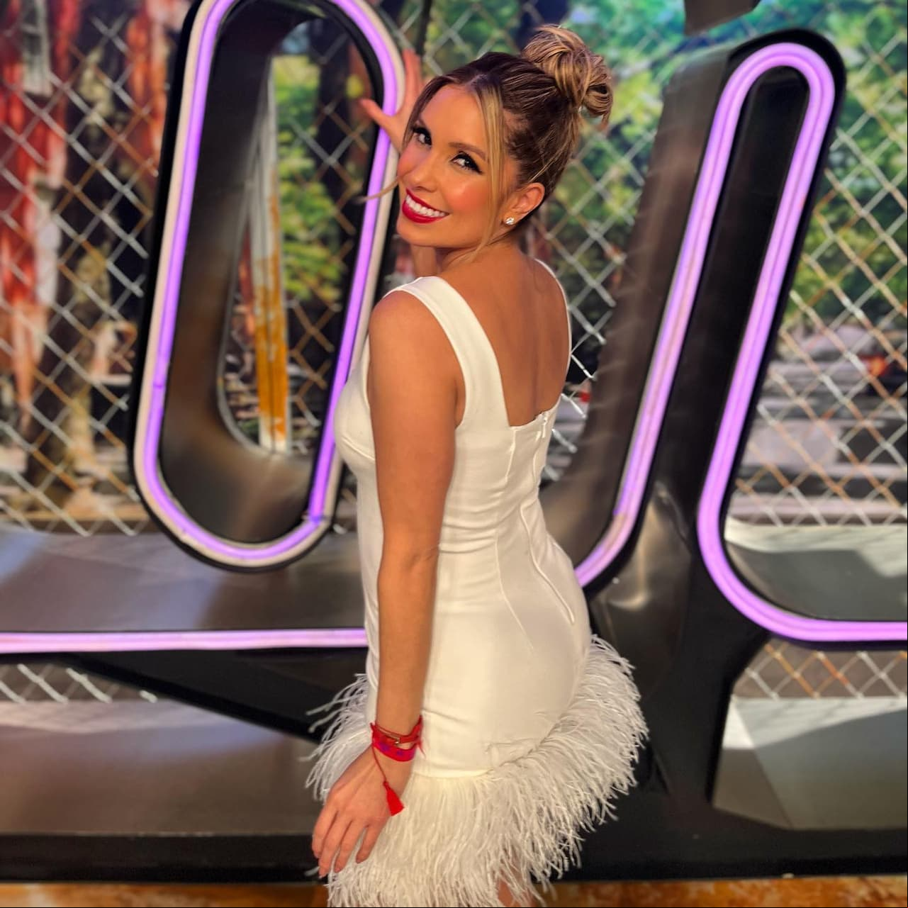 Andrea Escalona responde si llegará al altar después convertirse en mamá