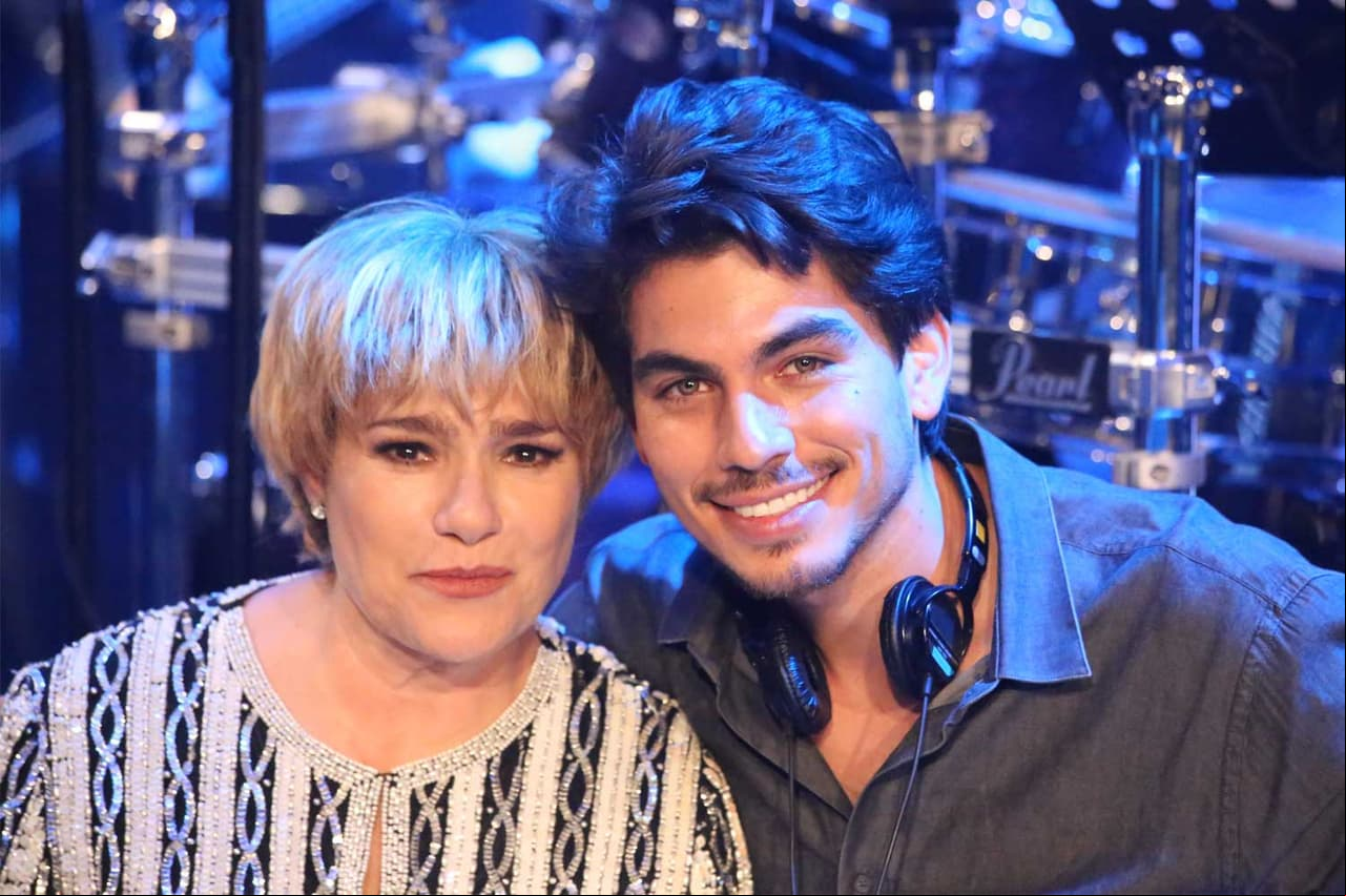 Jorge tuvo que ser cómplice de las mentiras de su madre.