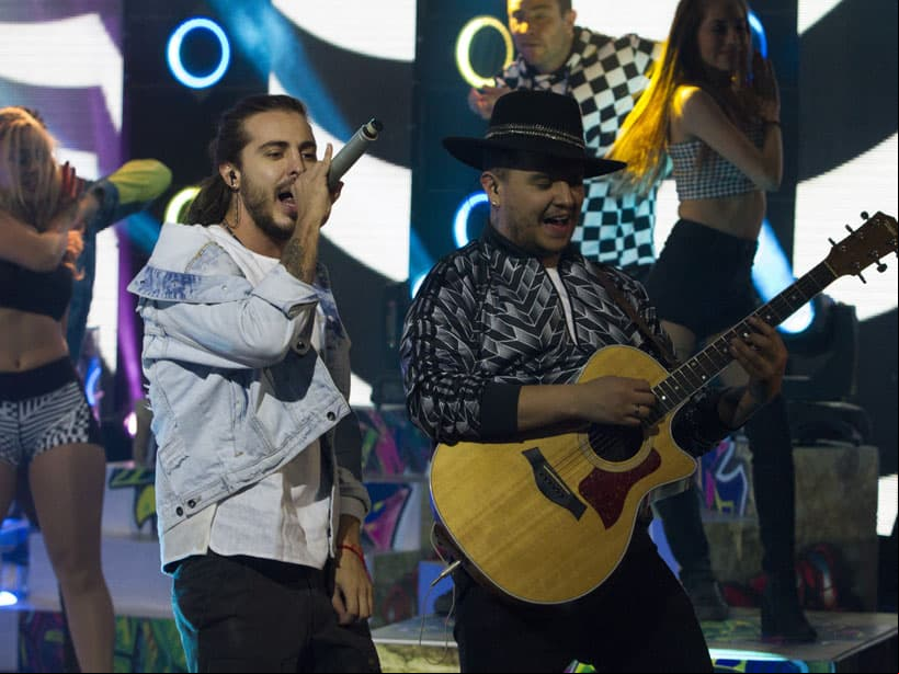 Comenzaron su carrera en el 2007 cantando música de género pop romántico.