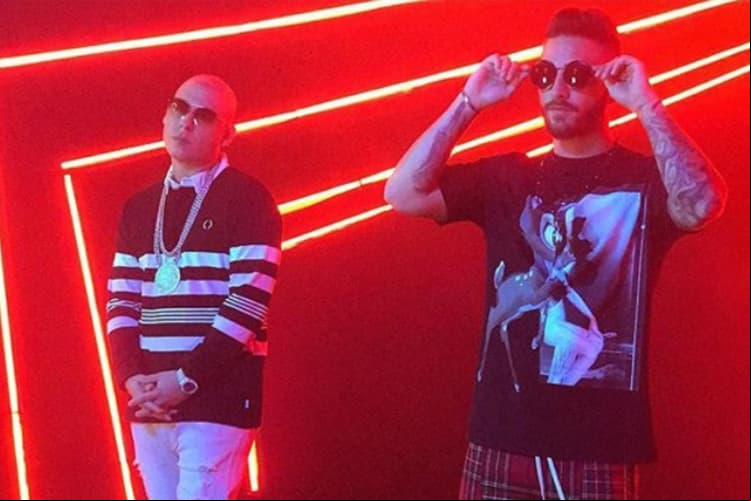 Maluma y Cosculluela prometen hacerte bailar con su nueva tema