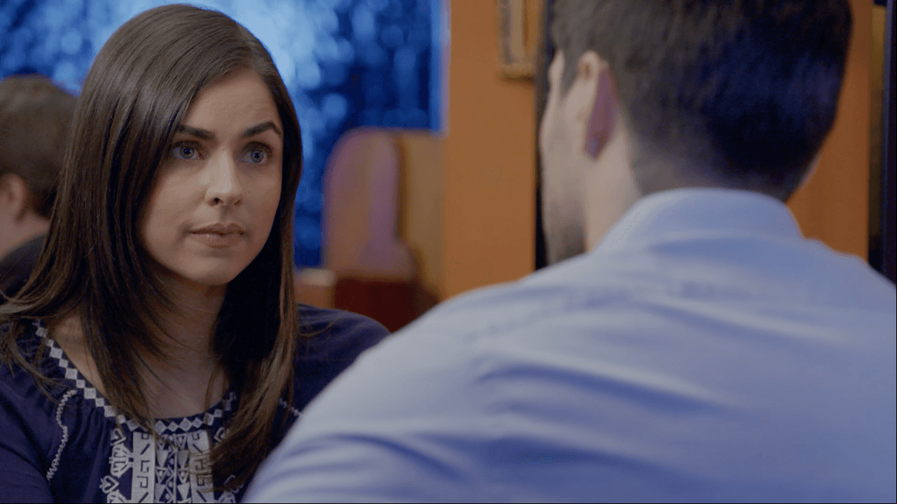 Marina acepta la ayuda de Alberto
