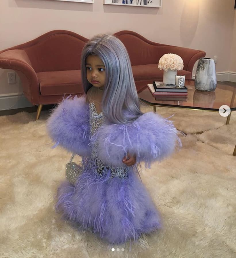 Kylie Jenner sorprendió a sus seguidores de Instagram al mostrar a la pequeña Stormi vestida con el traje que usó la empresaria en la Met Gala de 2019.