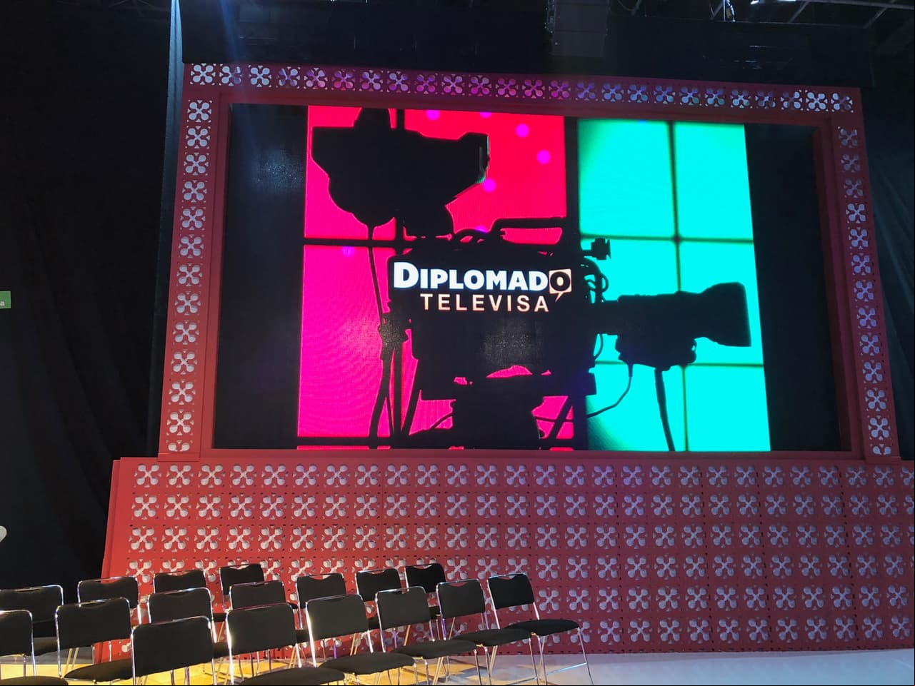 El foro 11 de Televisa San Ángel recibió a la cuarta generación del Diplomado Televisa