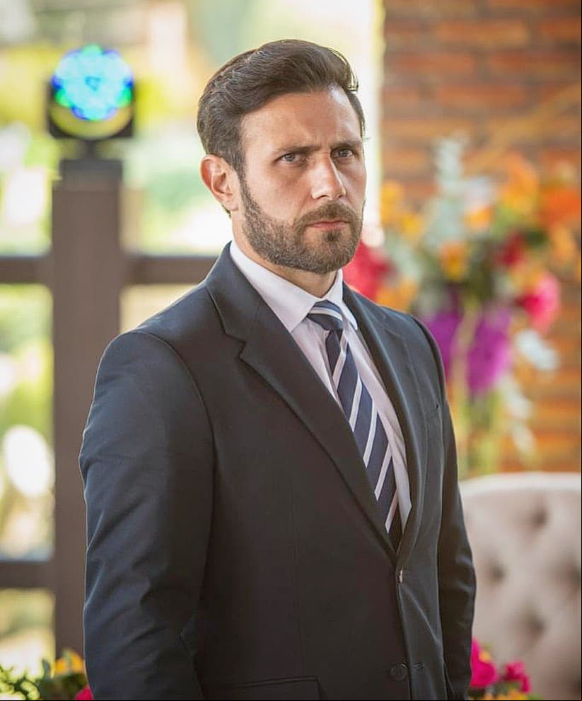 Carlos Ferro preocupa a sus fans