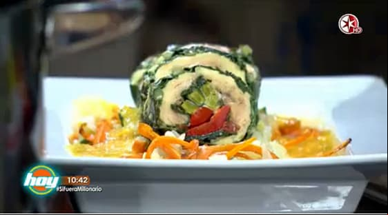 RECETA: Rollos de acelga rellenos de pollo con salsa de mango y arroz frito