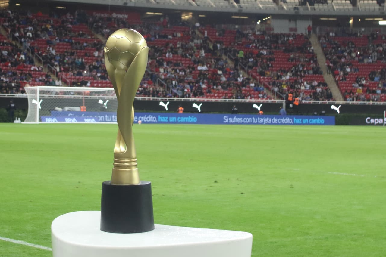 Con goles de Alexis Gutiérrez y Gonzalo Carneiro, Cruz Azul sentenció la final de la Copa por México 2022 ante Chivas en el Akron para alzar su primer trofeo a una semana del inicio del Clausura 2023. 
<br>