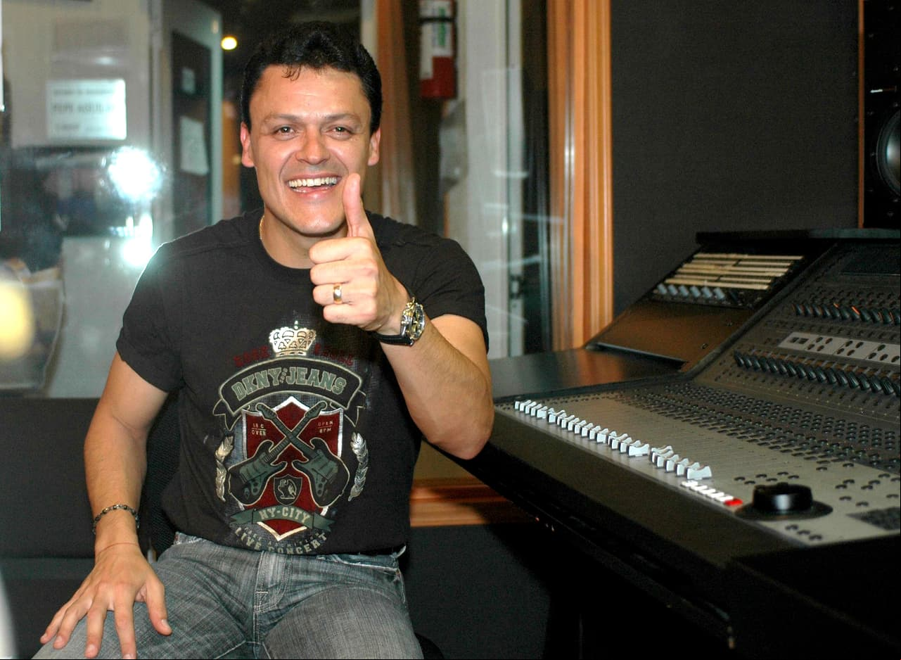 En la actualidad, Pedro Fernández es un destacado cantante en el género regional mexicano.