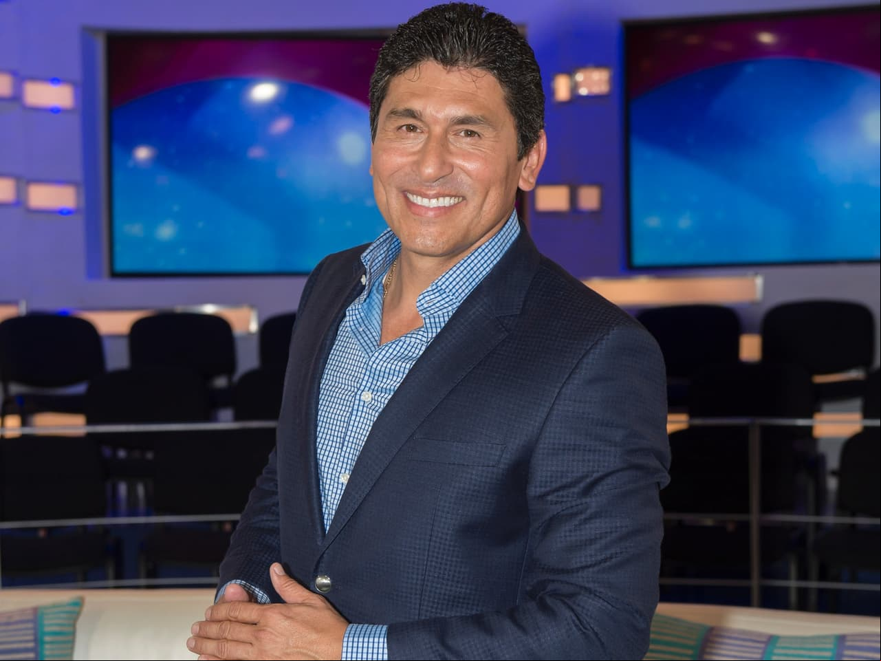 ¡Las mejores frases matonas de César Lozano para tu ex!