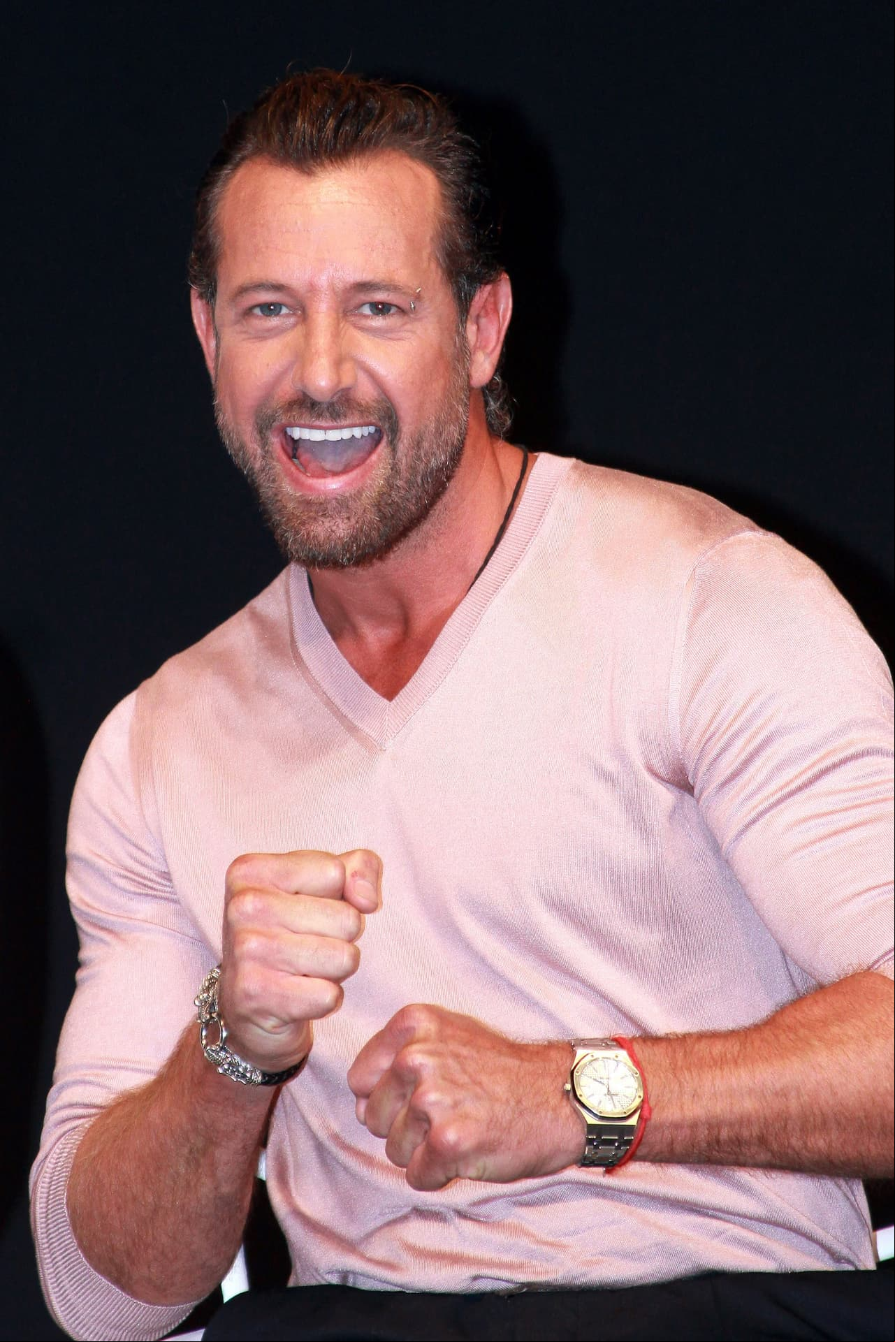 Así se prepara Gabriel Soto en el set de su nueva telenovela 'Te Acuerdas de Mí'