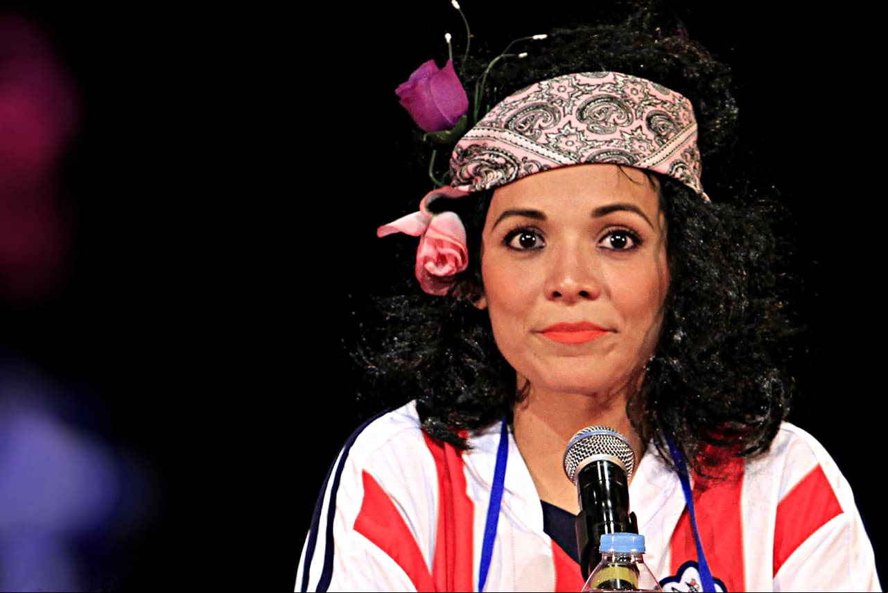 El éxito de Las Lavanderas las llevó a tener un programa homónimo en Telehit. “Muchas ideas del programa fueron mías, el pajarito del Twitter, el cochecito, las historias, que son historias de vida que también me pasaban o le pasaban a mi familia”, recordó Karla Panini en entrevista con Multimedios.