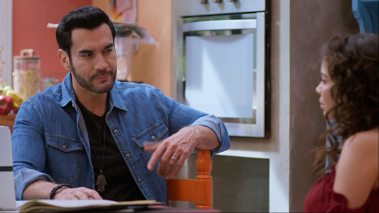 Ángel descubre que Federico mató a Manolo