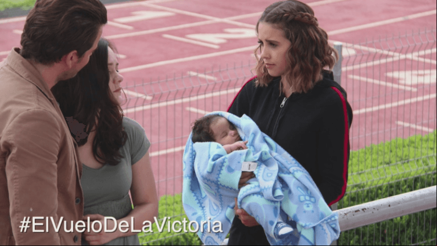 Revive: Elena vuelve a ver a su bebé