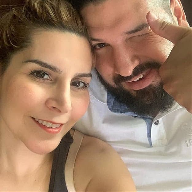 Tras los audios que difundió la familia de Karla Luna, Panini respondió a las críticas: “Sé que estamos todos en la casa guardados pero hay cosas más importantes qué hacer como leer un libro, no andar viendo chismes, ponerte a leer la biblia, hacer cosas con tus hijos, convivir y reflexionar. No andar de chismosos ni de liosos”.