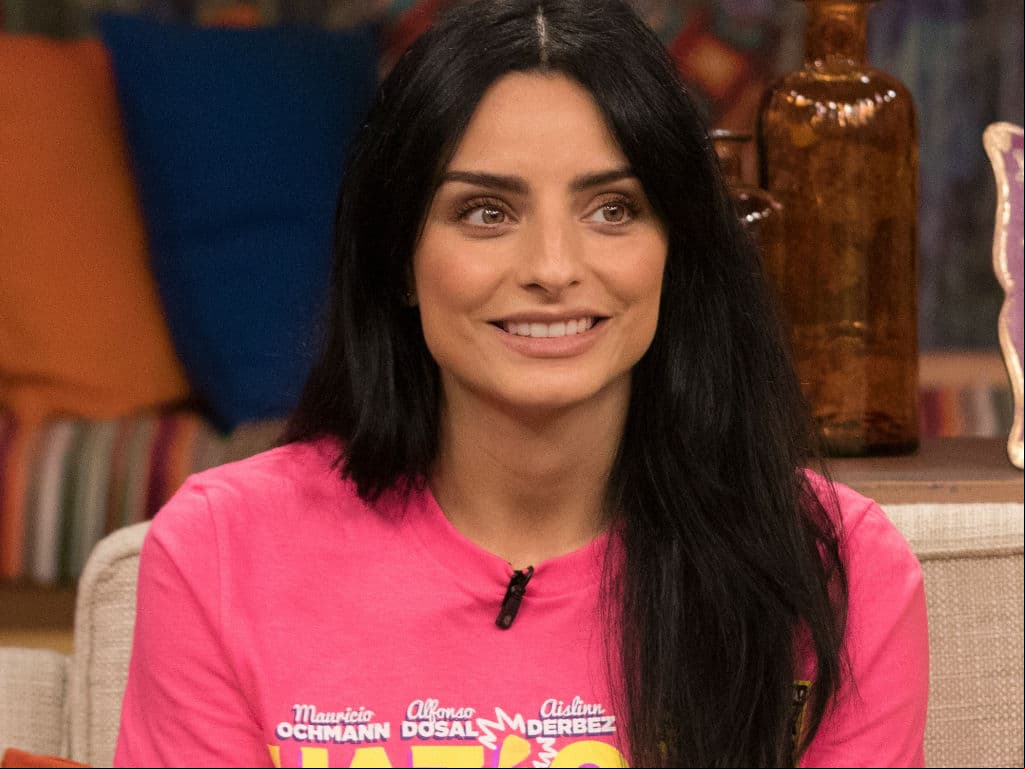 Mhoni Vidente hace fuerte predicción a Aislinn Derbez