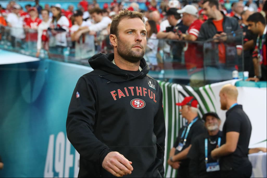 Todo listo para el Super Bowl LIV entre los Kansas City Chiefs y los San Francisco 49ers, los jugadores ya salieron a calentar previo a enfrentarse.