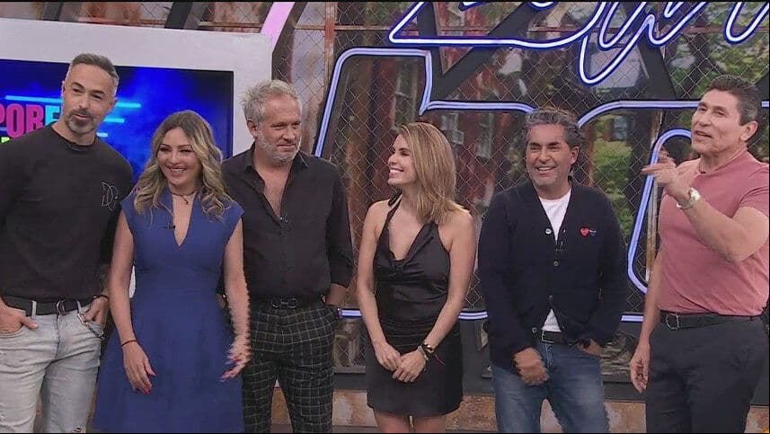 Conductores de Hoy revelan frente al espejo lo que más les gusta de ellos