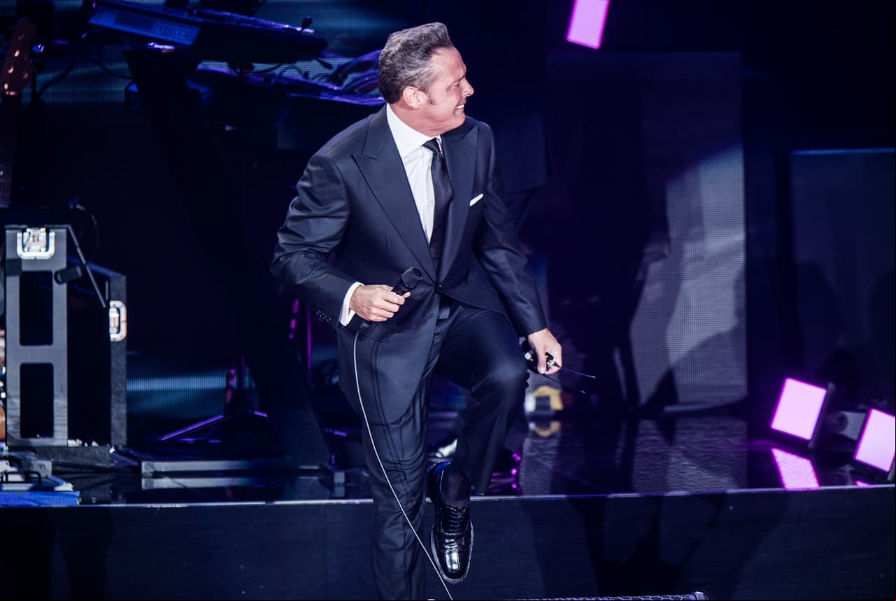 Luis Miguel tuvo una sección de boleros, mariachi y canciones de sus inicios. Cantó cerca de dos horas con 45 minutos