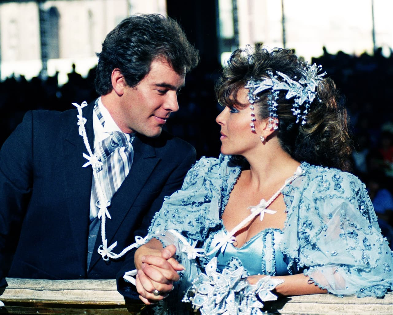Así que ya lo sabes, revive esta trama por TLNovelas. Esta telenovela de 1987 se sometió a un cuidadoso proceso de conversión, llevando al público una vez más esta historia con una mayor calidad en la imagen, logrando que se vea por primera vez en pantalla completa.