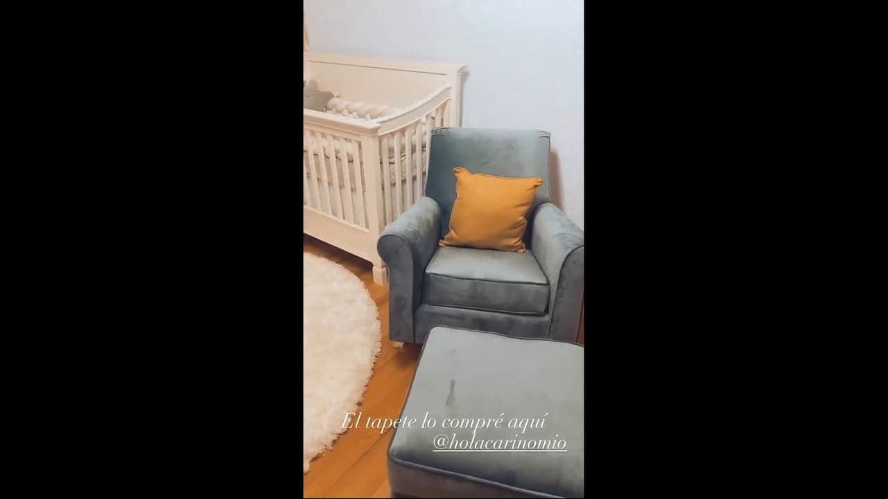 “Estoy muy contenta porque ya está quedando el cuarto de Amelia, ya está listo. La verdad es que los bebés no necesitan tanto, pero la emoción y la ilusión que nosotros sentimos por arreglar y decorarlo es una locura”, comentó.