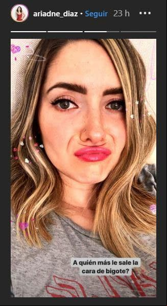 De igual manera Grettell Valdez hizo lo suyo: “Ame tu color, quiero. Te vez espectacular, te veo en la semana urge ❤️”. Por su parte, la actriz Gimena Gómez escribió: “Love it”; Sofía Escobosa la calificó como “Guapa”; Karla Farfán le dijo “Hermosa” y Florencia De Saracho remató con: “Te ves divina Pedorra!!! @ariadne_diaz”.