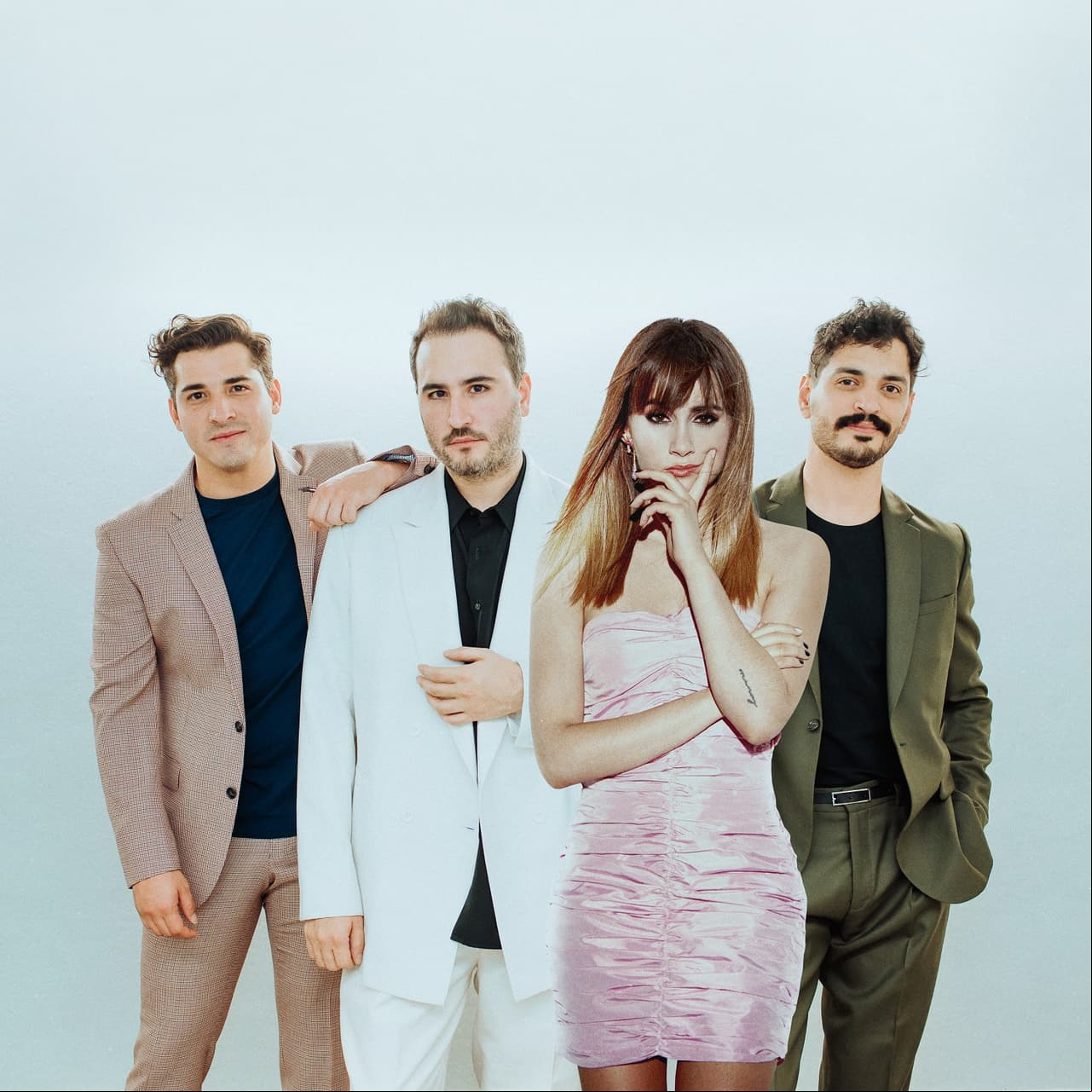 En los últimos días, Reik y Aitana sorprendieron a sus fans con el lanzamiento de “Enemigos”, la más reciente colaboración de estas estrellas de la música.