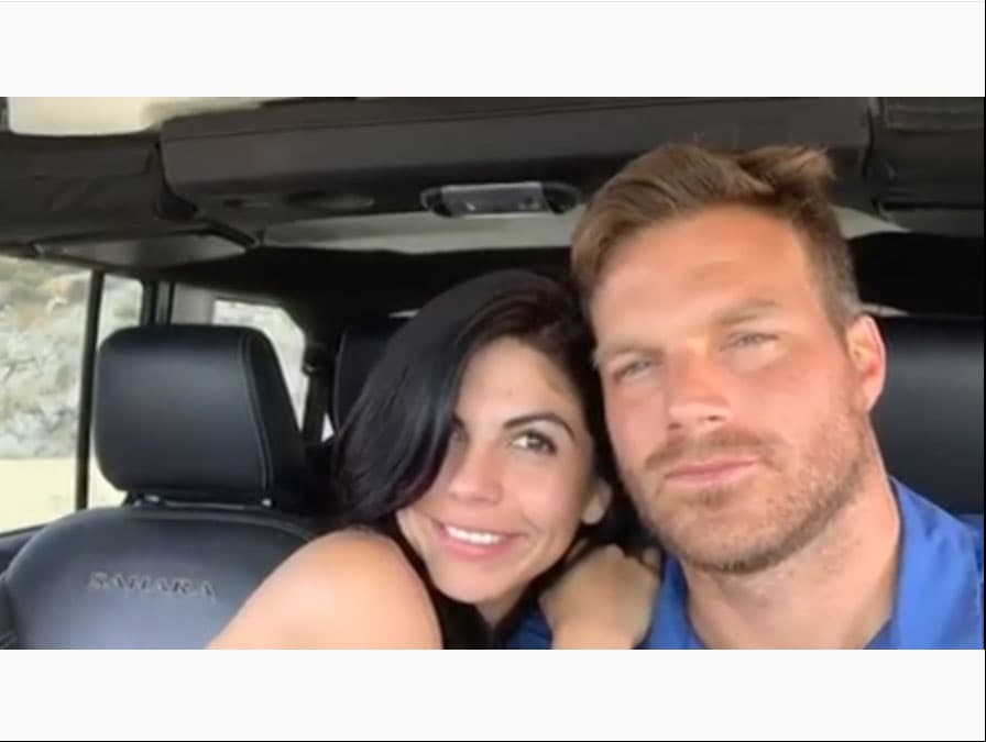 León quedó encantando con el video y lo compartió en su red social, además de dedicarle unas palabras a su amada. “Gracias amor de mi vida, te amo con toda mi alma y más. Contigo todo es mejor”, expresó.