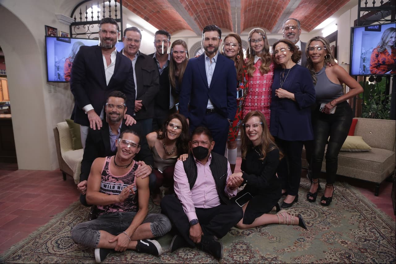 El productor Juan Osorio dio a conocer que Fernando Noriega será el actor que dará vida a ‘Mariano Rueda’ en la telenovela ‘Qué le pasa a mi familia?’. A continuación, te contamos cómo fue esta revelación en imágenes.