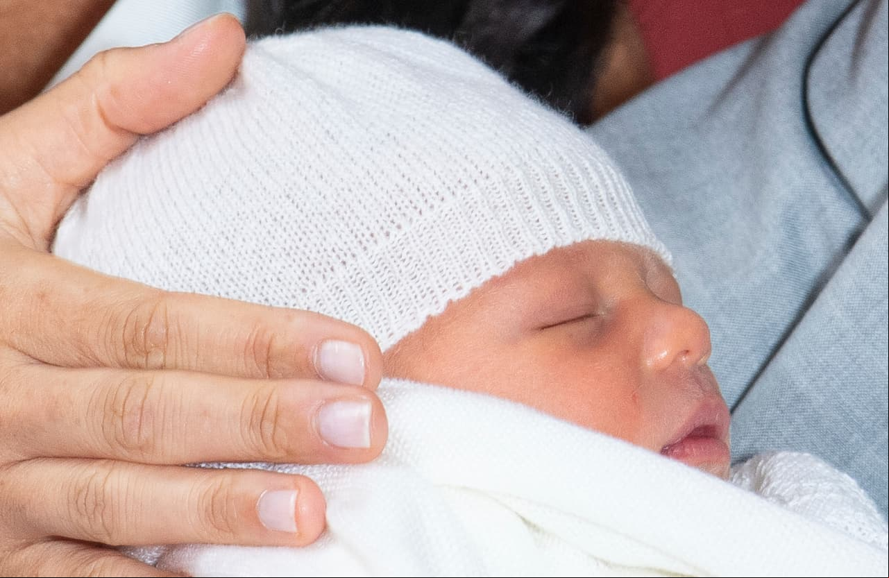 "Tiene el temperamento más dulce, es muy tranquilo (…) ha sido un sueño, han sido un par de días especiales. Es mágico, es increíble. Tengo a los dos mejores chicos en el mundo, así que estoy muy feliz”, precisó Markle, de 37 años.