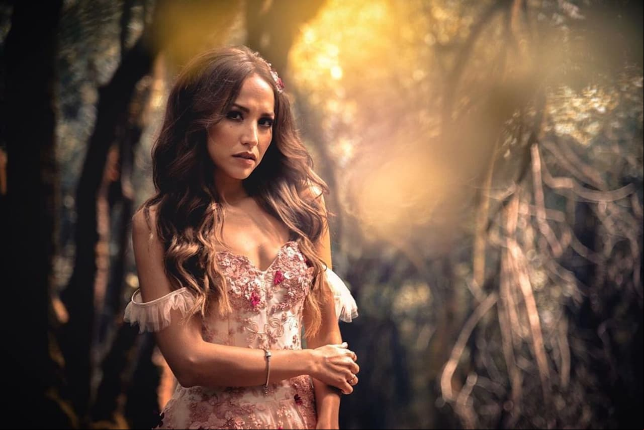 Jessica Díaz presenta su nueva canción 'Así de siempre'