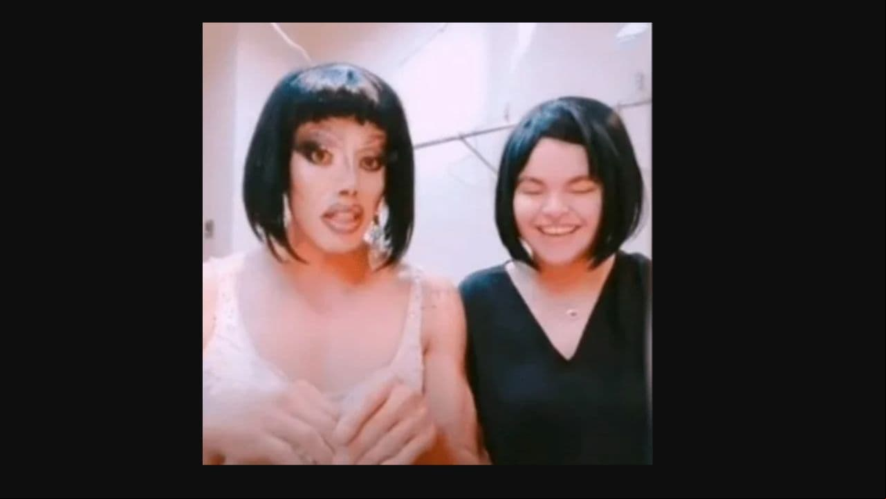 Lucerito Mijares luciendo cabello corto y negro
