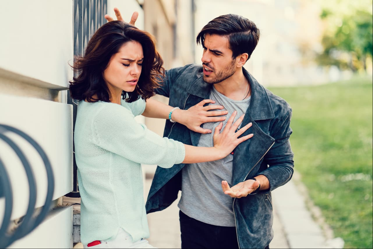 ¿Por qué no salen de una relación violenta? Nuestra psicóloga nos dice las razones