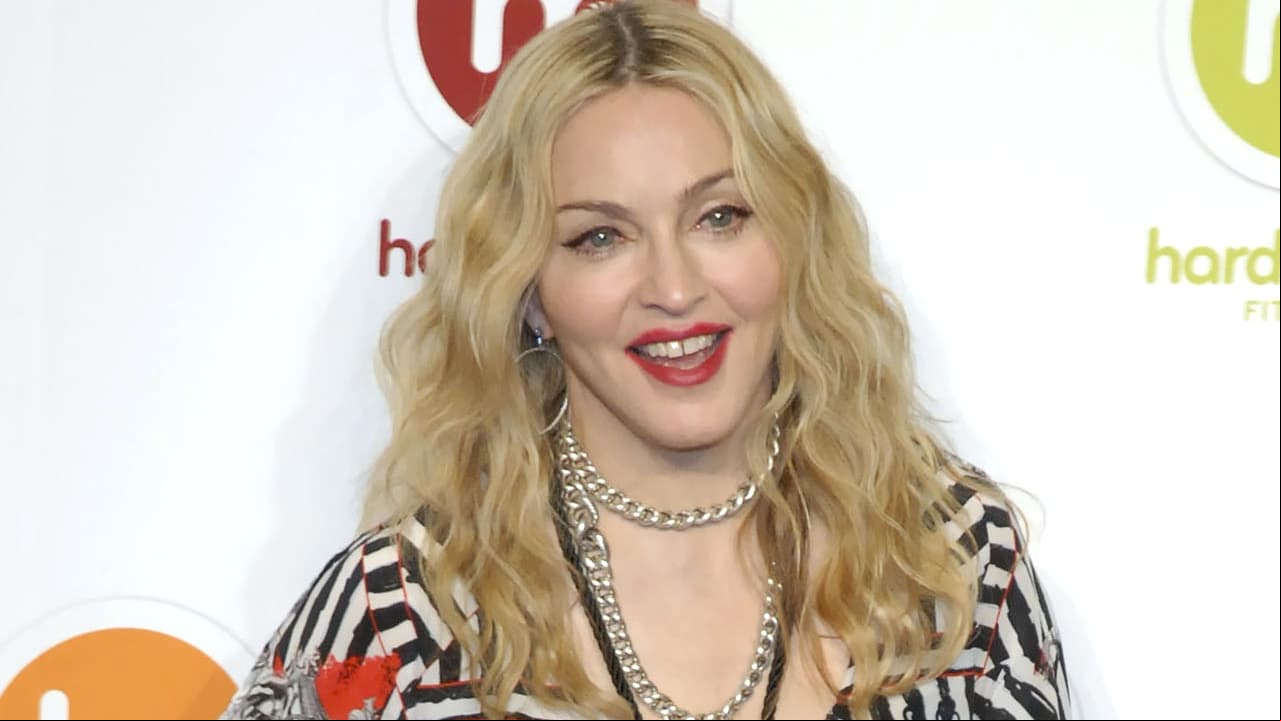 Reportan que Madonna sigue "demasiado enferma" y no puede levantarse de la cama