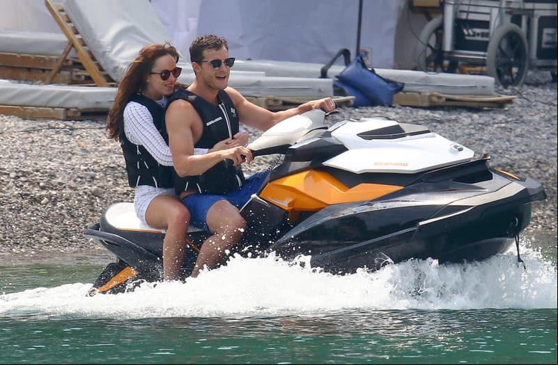 Así cubría Jamie Dornan su ‘paquete’ en filmación de 'Cincuenta Sombras'
