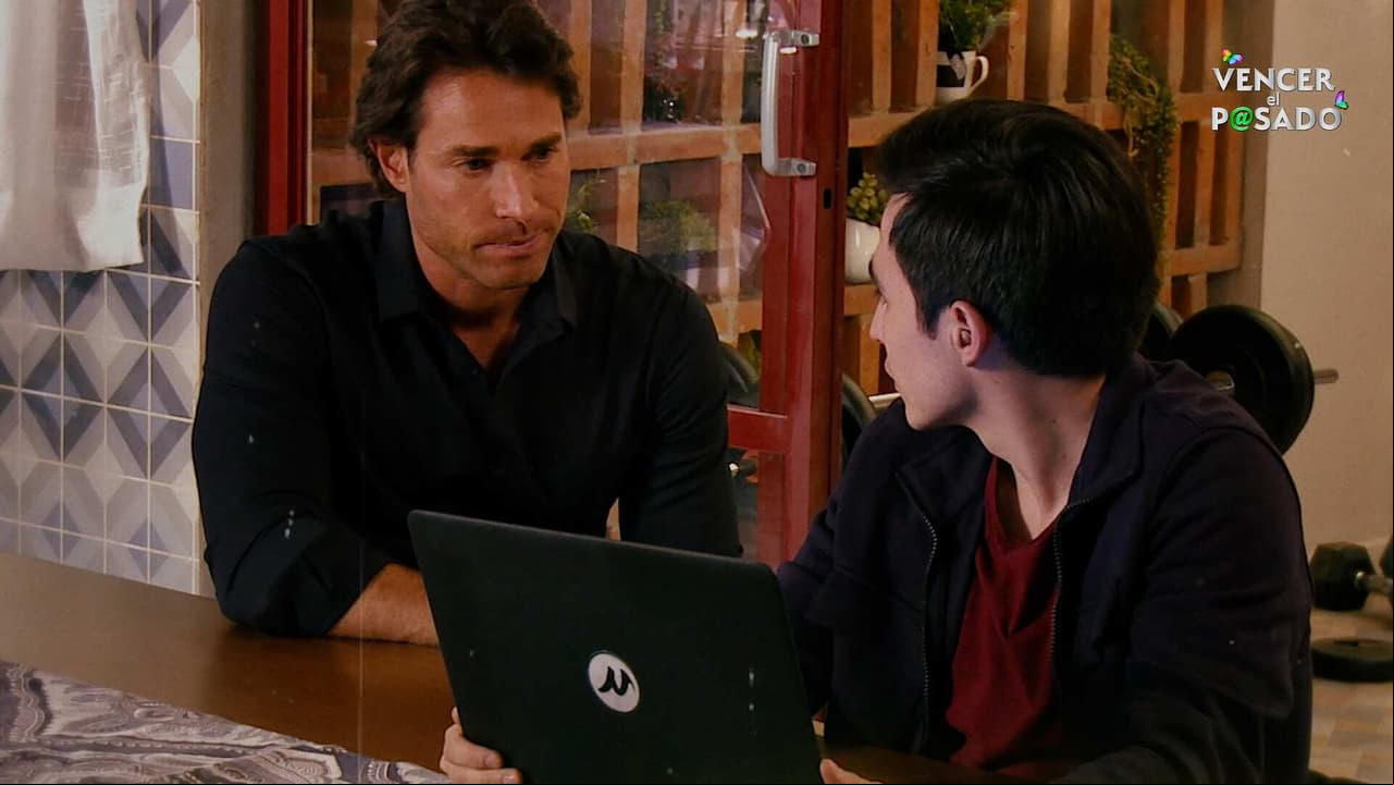 Ve a Sebastián Rulli y Luis Curiel detrás del final de ‘Vencer el Pasado’