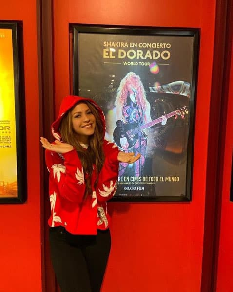 En 2017, Shakira lanzó su onceavo álbum de estudio El Dorado, el cual fue grabado mayoritariamente en español, uno de los discos más escuchados en formato digital de todos los tiempos. En noviembre 2018, concluyó su gira de conciertos El Dorado World Tour, la cual llegó a los audífonos de sus fans en todo el mundo con el lanzamiento en el 2019 de su álbum en directo "Shakira In Concert: El Dorado World Tour".