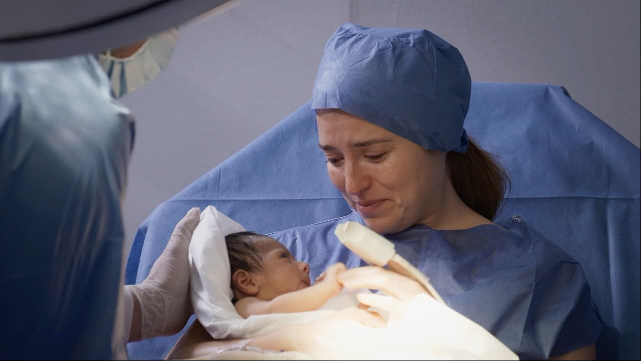 ¡Toñita da a luz a una hermosa niña!