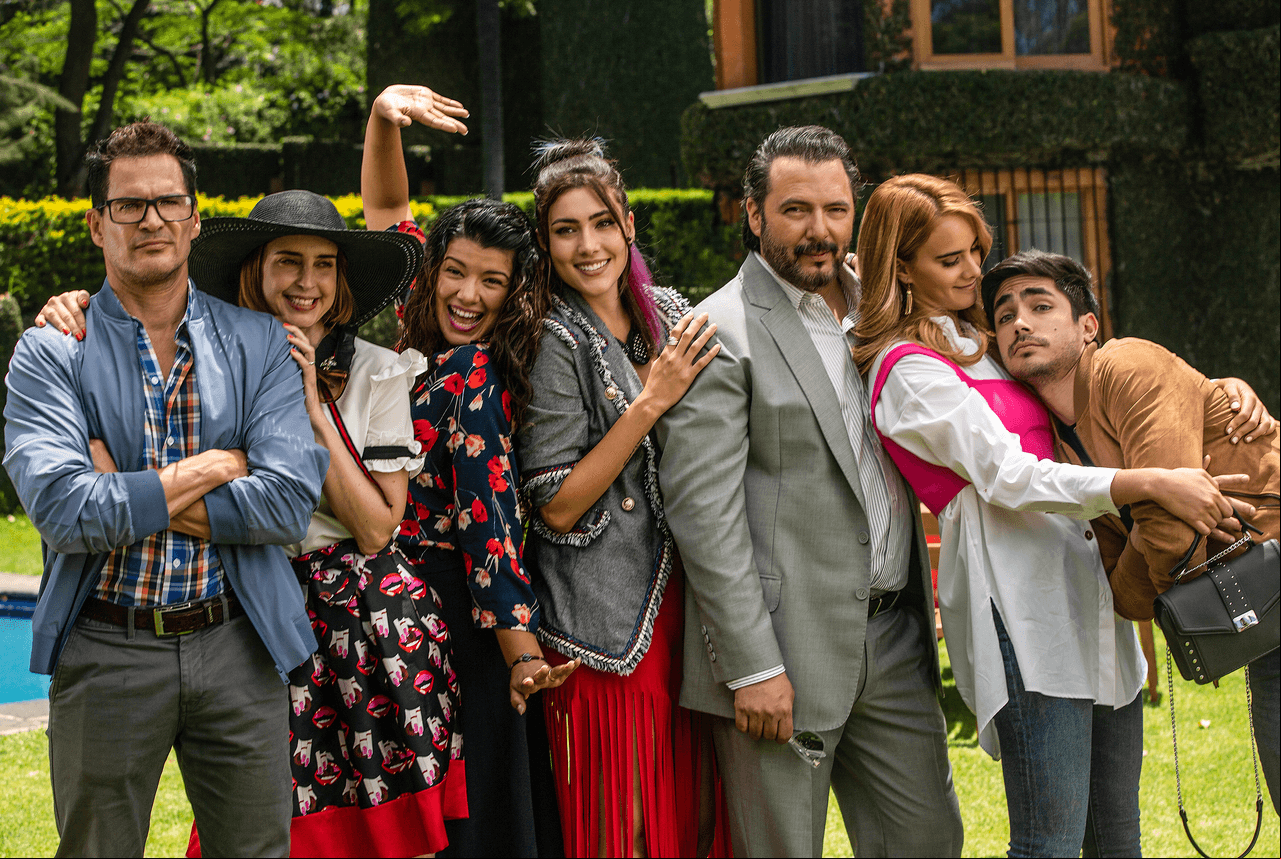 ¿Podrá la familia falsa estafar a Tyler Somers? Descúbrelo este 17 de agosto a las 8:30 pm. en "La Mexicana y el Güero".