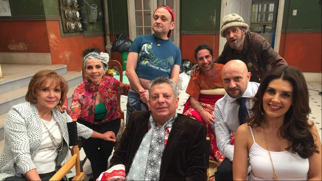 Mayrín Villanueva, Lalo España, Darío Ripoll y el resto del elenco de ‘Vecinos’ triunfan con la nueva temporada de la serie, pero mira cómo lucían cuando eran niños