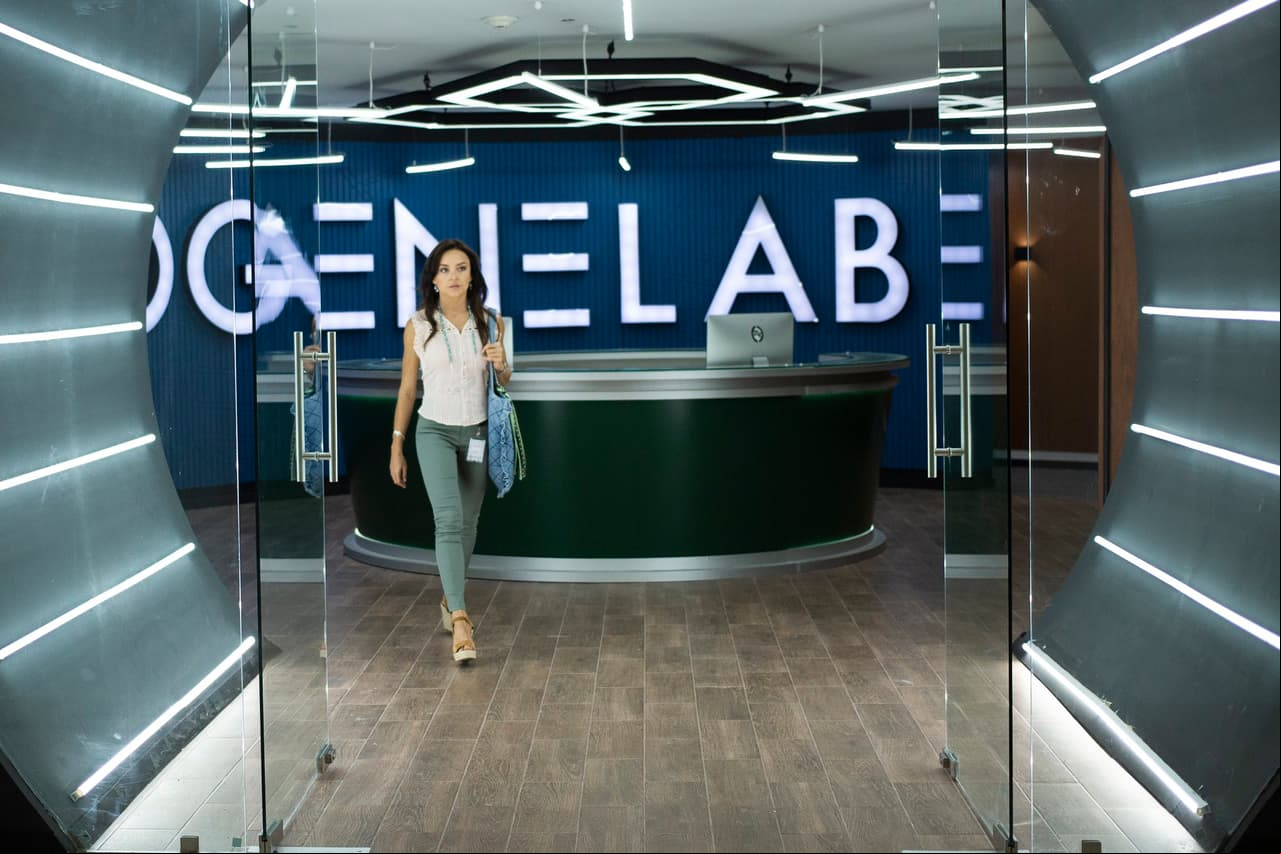 ¡Será bióloga genetista! Angelique Boyer sorprenderá como ‘Renata’ en ‘Vencer el Pasado’