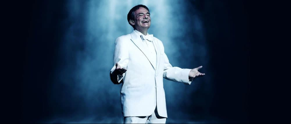 JOSÉ JOSÉEl llamado “Príncipe de la Canción” murió el sábado 28 de septiembre a los 71 años de edad en un hospital de Miami, Florida, informó su exasistente Laura Núñez. Sobre la causa de la muerte de José Rómulo Sosa Ortiz -nombre real del cantante-, su hija menor, Sarita Sosa, aseguró que fue por “una condición física” y no por el cáncer de páncreas que padeció hace años.