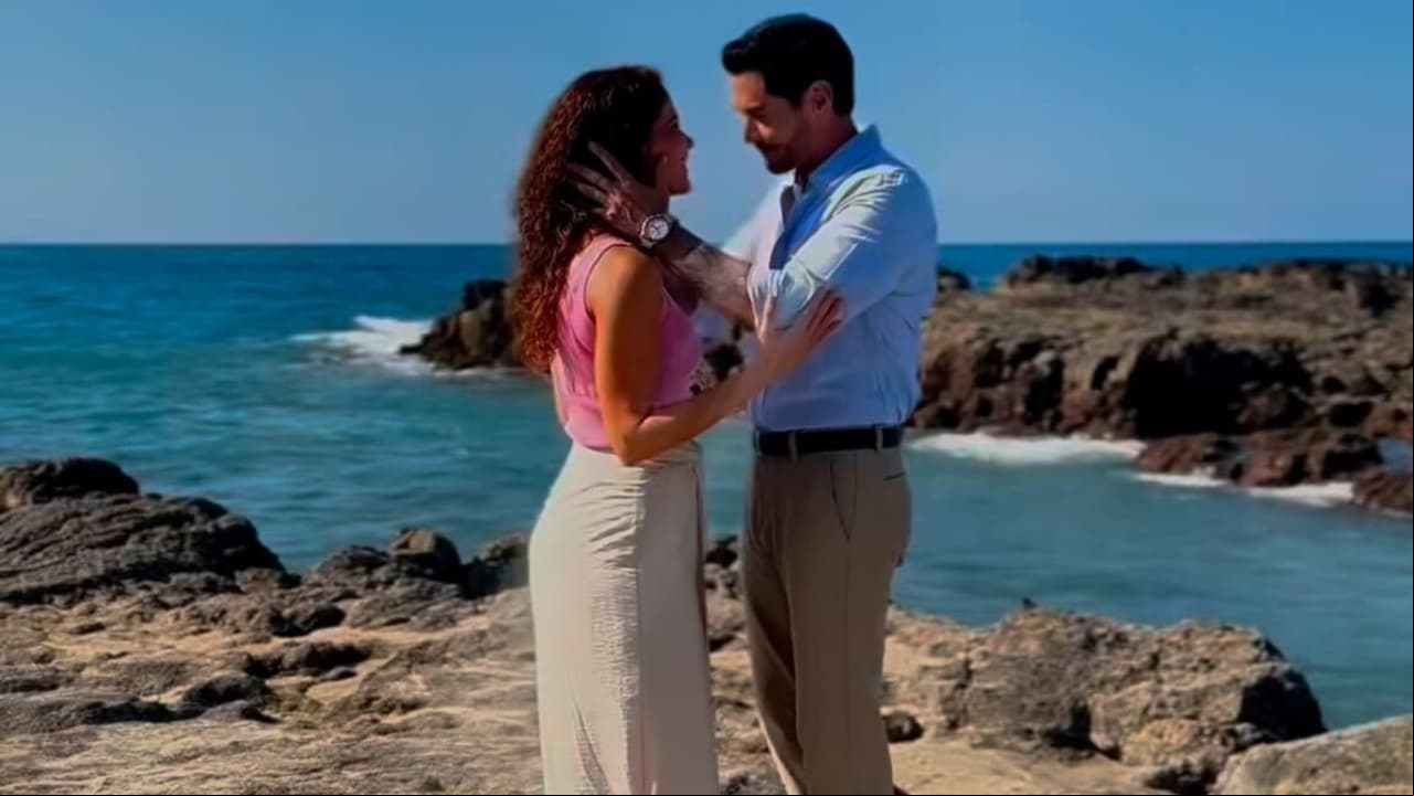 David Zepeda y Eva Cedeño nos derriten en el póster oficial de 'A.mar, donde el amor teje sus redes'