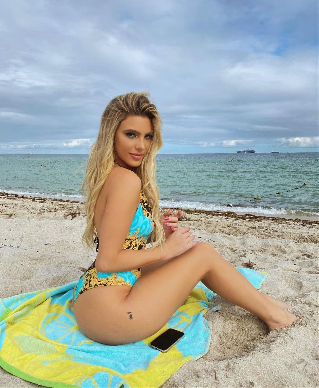 Lele Pons impacta por su parecido con Shakira.