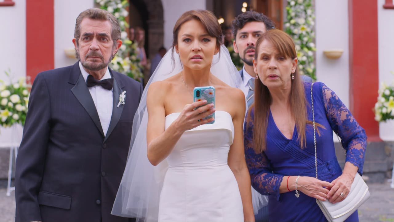 Más cuando su prometido 'Alonso' llega a reclamarle por el beso filtrado en redes sociales.
