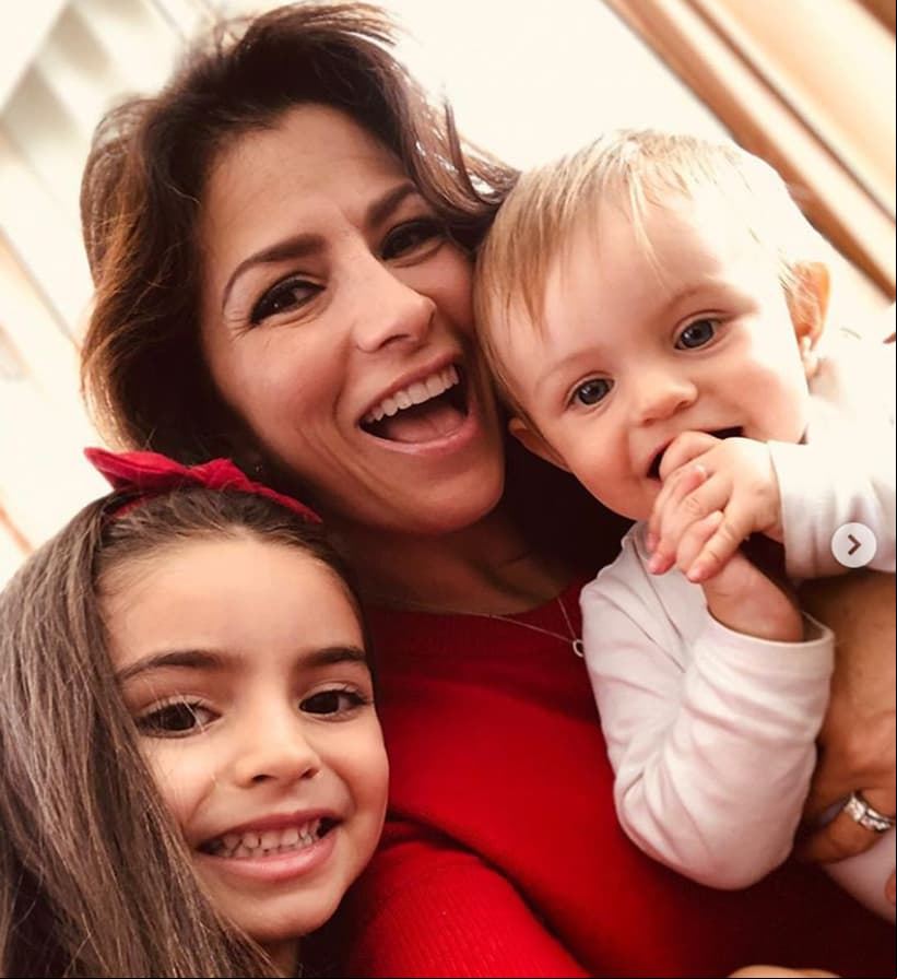 “Hoy es el cumpleaños de la más peque de la familia, la princesita Kailani que ha venido a llenarnos de luz, amor y dulzura. Que tu camino sea siempre bendecido e iluminado y que tengamos la dicha de estar cerca de ti”, expresó la vocalista de Sentidos Opuestos junto a esta fotografía el pasado 25 de febrero.
