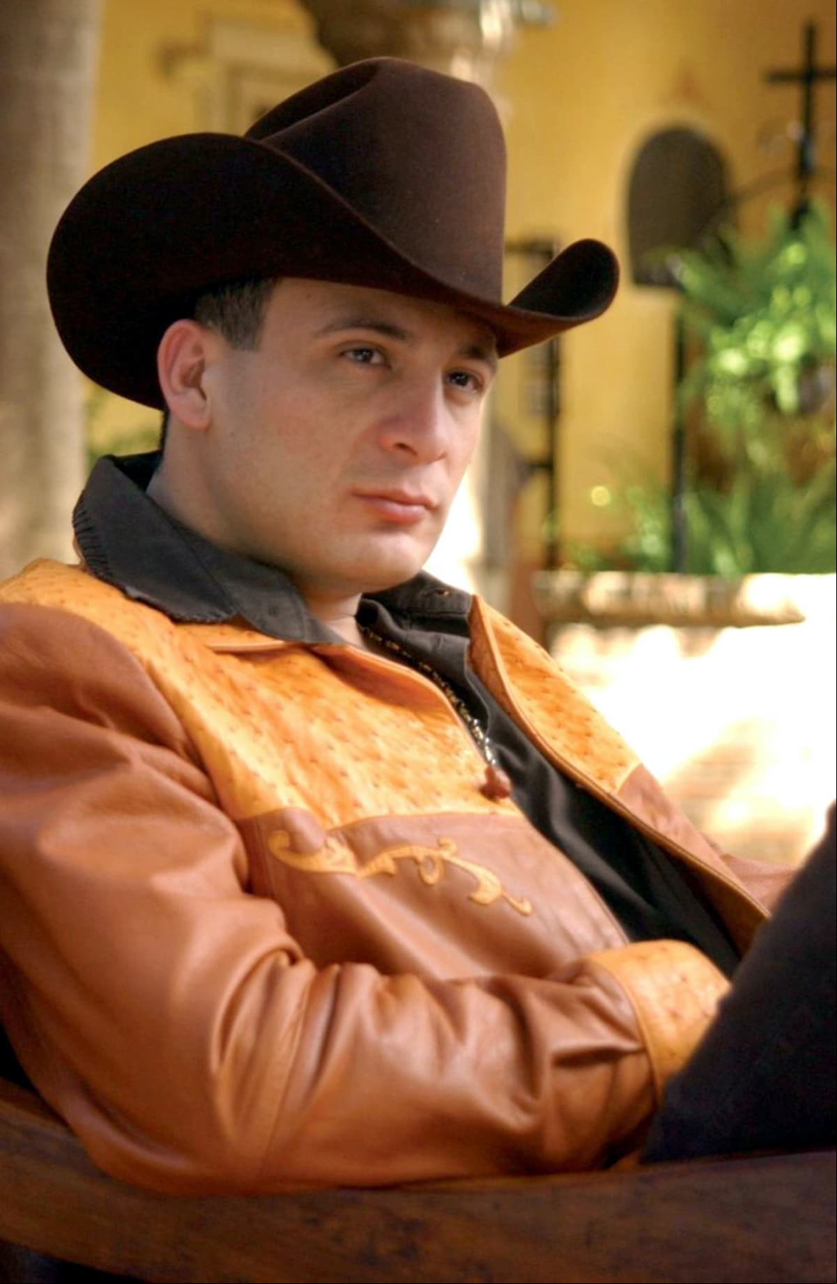 El 25 de noviembre de 2006, Valentín Elizalde fue asesinado al retirarse de una presentación en el palenque de la Expo-feria de Reynosa, Tamaulipas, cuyo legado quedó en manos de su hija Valentina, quien desea seguir los pasos de su padre en la música.