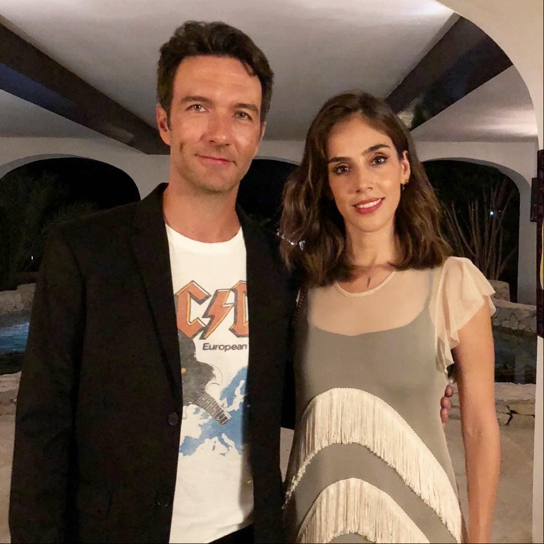 Aunque siempre discreta con su vida personal, la intérprete no pudo ocultar la felicidad de comprometerse en matrimonio con Leonardo de Lozanne en febrero de 2014.