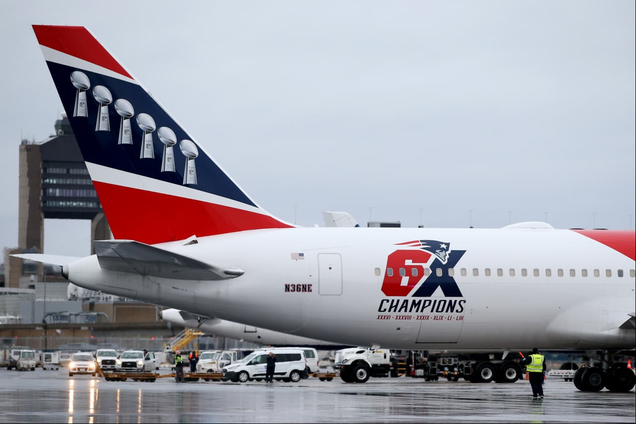 Hace un par de días, los Patriots, único equipo de la NFL con avión propio, apoyaron al gobierno de Estados Unidos, principalmente al estado de Boston con material de alta calidad proveniente de China.