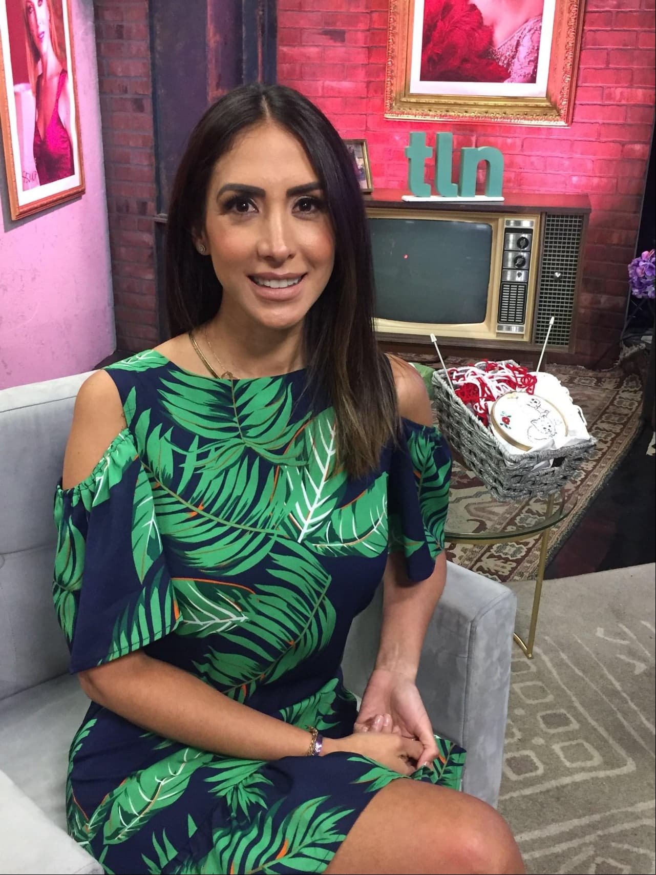 Además de ser conductora, Cynthia es una influencer en redes sociales y un referente de moda.