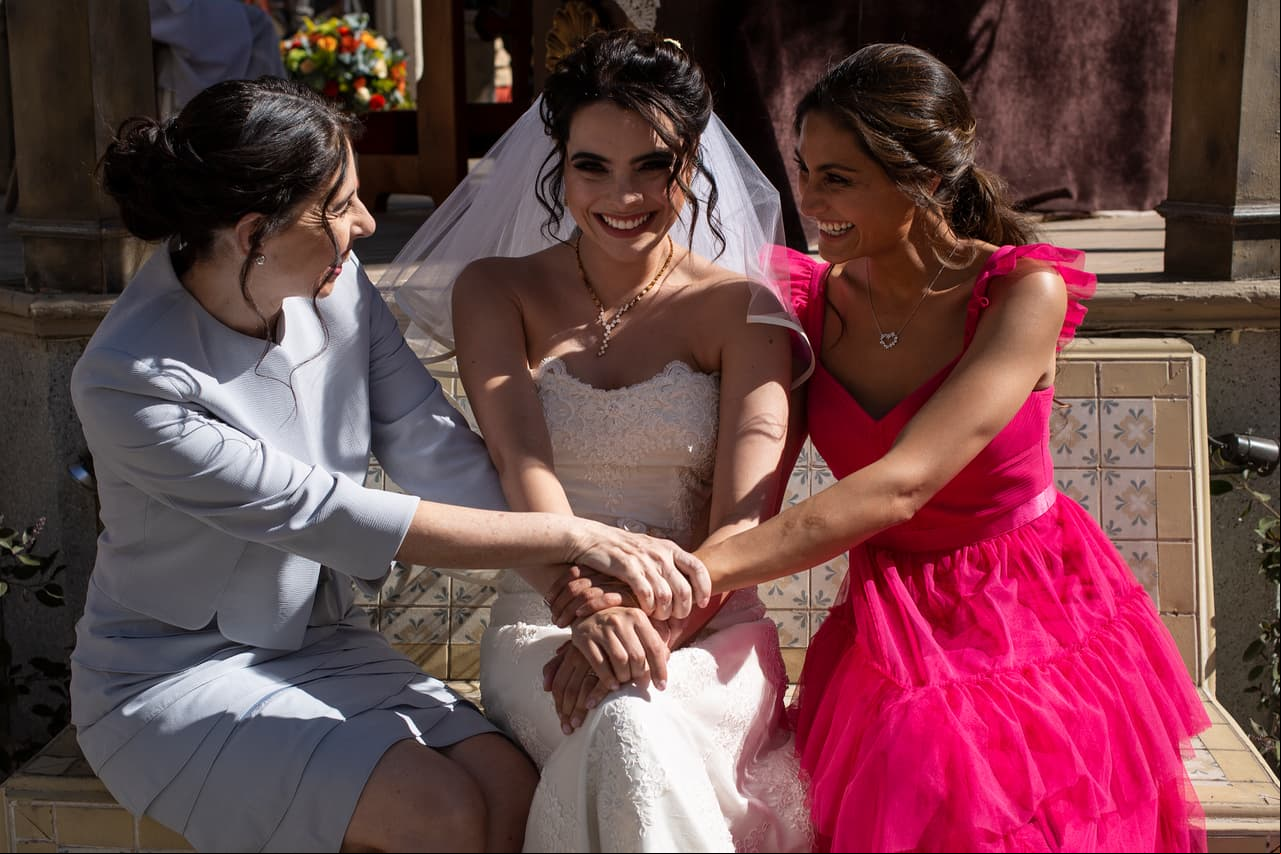 Como buena familia que son, 'Eva', 'Sandy' y 'Bere' posaron felices en este magno evento.