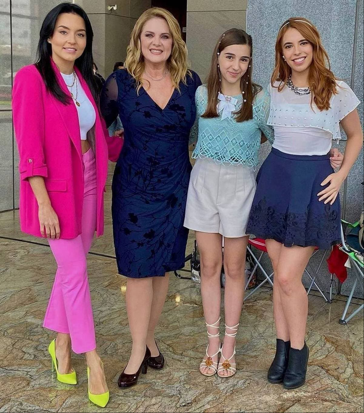 Sin embargo, fue en 2021 cuando obtuvo su primer protagónico juvenil al lado de Angelique Boyer y Erika Buenfil en la telenovela ‘Vencer el Pasado’, donde dio vida a la noble ‘Mariluz’.